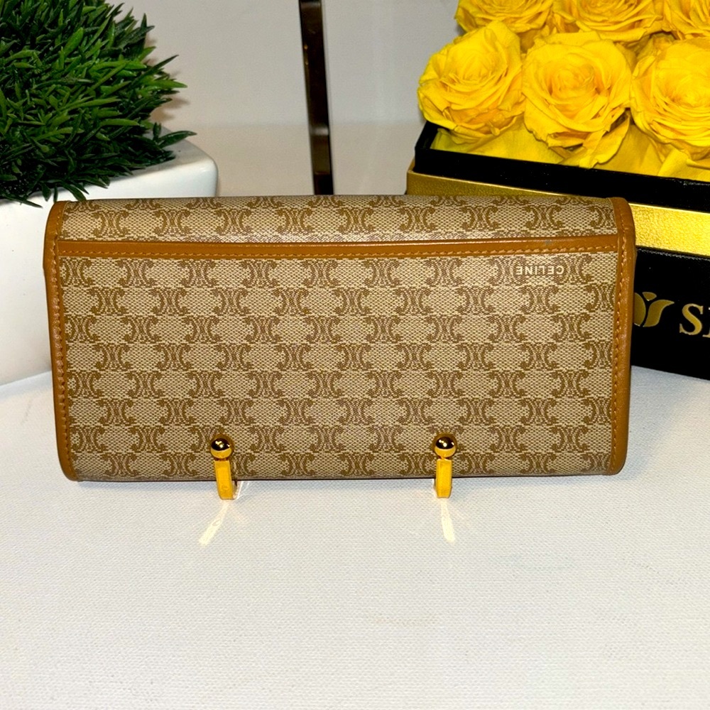 VGUC Celine Wallet w Kiss lock - Picture 2 of 14